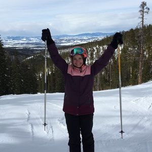 Meet your Posher, Alyssa